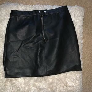 Fashion nova size large leather skirt
